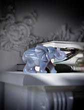 画像をギャラリービューアに読み込む, Blue Agate Geode Elephant Carving - 413g #436