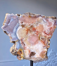 將圖片載入圖庫檢視器 Pink Amethyst on Black Stand - 1.3kg #110