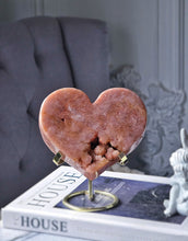 이미지를 갤러리 뷰어에 로드 , Pink Amethyst Heart on Gold Stand - 1.12kg #514