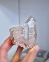 画像をギャラリービューアに読み込む, Pink Himalayan Quartz Cluster - 212g #527