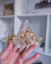 將圖片載入圖庫檢視器 Peach Himalayan Quartz Cluster - 152g #528