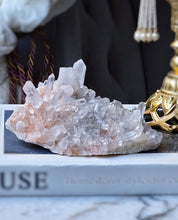 Cargar imagen en el visor de la galería, Himalayan Quartz Cluster - 470g #539