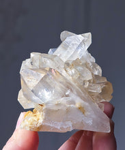 Cargar imagen en el visor de la galería, Himalayan Quartz Cluster - 263g #541