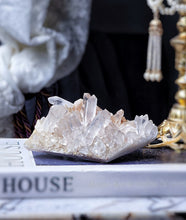Cargar imagen en el visor de la galería, Himalayan Quartz Cluster - 397g #542