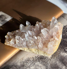 이미지를 갤러리 뷰어에 로드 , Pink Himalayan Quartz Cluster - 925g #545