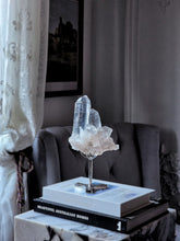 將圖片載入圖庫檢視器 Clear Quartz Cluster on Silver Stand - 1.06kg #140