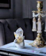 Cargar imagen en el visor de la galería, Golden Healer Quartz Point - 100g #2