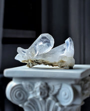 Charger l'image dans la galerie, Himalayan Quartz Cluster - small 81g #564
