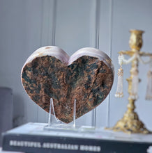Cargar imagen en el visor de la galería, Large Pink Amethyst Heart on Clear Stand - Half Raw Half Polished 2.5kg #15