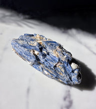 画像をギャラリービューアに読み込む, Blue Kyanite & Matrix - 1.35kg #10
