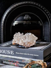 將圖片載入圖庫檢視器 High Grade Himalayan Quartz Cluster - 532g #576