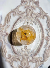 Lade das Bild in den Galerie-Viewer, High Grade Golden Healer Quartz Sphere - 675g #29