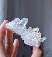 Load image into Gallery viewer, Himalayan Quartz Cluster - small 100g #563