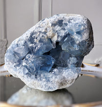 이미지를 갤러리 뷰어에 로드 , Celestite Geode Cluster - 3kg #123