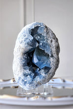 이미지를 갤러리 뷰어에 로드 , Celestite Geode Cluster / Egg -3.61kg #125
