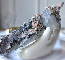 이미지를 갤러리 뷰어에 로드 , | RARE | Mongolian Quartz Point - 147g #143