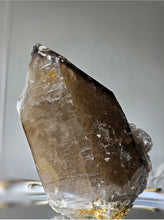 이미지를 갤러리 뷰어에 로드 , Smoky Citrine Quartz with Garnet Inclusion - 2.08kg #300