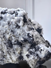 이미지를 갤러리 뷰어에 로드 , Large Quartz with Calcite and Galena - 6.34kg #1