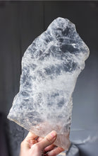 이미지를 갤러리 뷰어에 로드 , Clear Quartz Slab - 937g #1