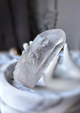 Cargar imagen en el visor de la galería, Lemurian Seed Clear Quartz - 105g #343