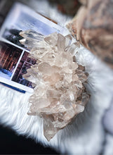 將圖片載入圖庫檢視器 High Grade - Large Himalayan Quartz Cluster - 11kg #477