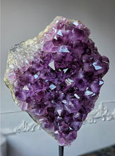 Cargar imagen en el visor de la galería, Large Amethyst Cluster on Black Stand - 5.1kg #138