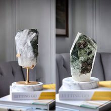 이미지를 갤러리 뷰어에 로드 , Garden Quartz / Lodolite Freeform on Gold Stand - 1.7kg #177