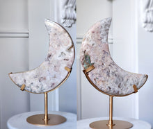 이미지를 갤러리 뷰어에 로드 , Large Pink Amethyst Moon on Gold Stand - 2.4kg #101