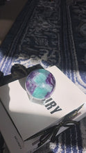 비디오를 갤러리 뷰어 Rainbow Fluorite Sphere - 601g #314에 로드 및 재생