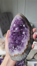 비디오를 갤러리 뷰어 Amethyst Egg Cluster on Metal Stand - 1.22kg #148에 로드 및 재생