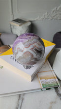 비디오를 갤러리 뷰어 Amethyst & Agate Sphere - 1.18kg #42에 로드 및 재생