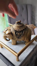 비디오를 갤러리 뷰어 Copper Elephant Incense Pot / Holder에 로드 및 재생