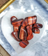 이미지를 갤러리 뷰어에 로드 , Red Tiger's Eye Tumbled Stones