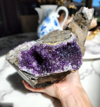 이미지를 갤러리 뷰어에 로드 , The Moon - Amethyst Flower Geode - 3.9kg