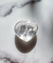 將圖片載入圖庫檢視器 Clear Quartz Heart ( Pick your own heart )