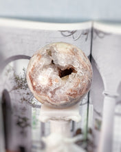 이미지를 갤러리 뷰어에 로드 , Pink Amethyst Flower Sphere - 256g #W4