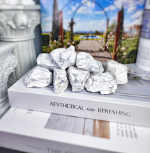 이미지를 갤러리 뷰어에 로드 , Howlite Raw Stone Pack (3 pieces)