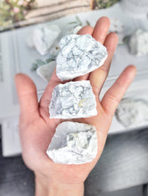 이미지를 갤러리 뷰어에 로드 , Howlite Raw Stone Pack (3 pieces)