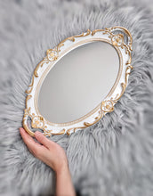 將圖片載入圖庫檢視器 Vintage White Mirror Tray - Round