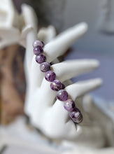 이미지를 갤러리 뷰어에 로드 , Chevron Amethyst Bracelet