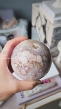 비디오를 갤러리 뷰어 Pink Amethyst Sakura Agate Sphere - 766g #143에 로드 및 재생
