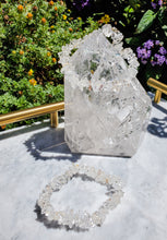 이미지를 갤러리 뷰어에 로드 , Clear Quartz Chip Bracelet