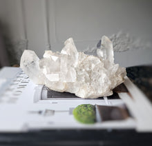 이미지를 갤러리 뷰어에 로드 , Himalayan Quartz Cluster - 1.4kg #57
