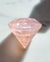 將圖片載入圖庫檢視器 Rose Quartz Diamond - 150g #118
