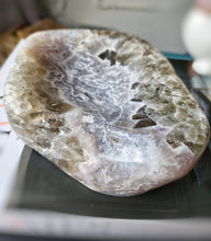 將圖片載入圖庫檢視器 Green Chlorite Quartz x Pink Amethyst Bowl - 1.15kg #5
