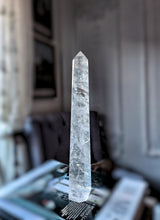 將圖片載入圖庫檢視器 Large Clear Quartz Tower - 1.11kg #119
