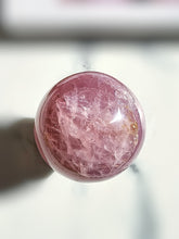 画像をギャラリービューアに読み込む, High Grade - Asterism Star Rose Quartz Sphere - Hot Pink 632g #37
