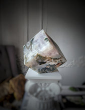 Cargar imagen en el visor de la galería, Moss Agate Cube - 847g #199
