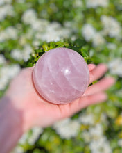 將圖片載入圖庫檢視器 Asterism Star Rose Quartz Sphere - 516g  #50
