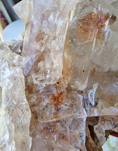 Cargar imagen en el visor de la galería, Large Copper Rutilated Himalayan Quartz - 2.14kg #86
